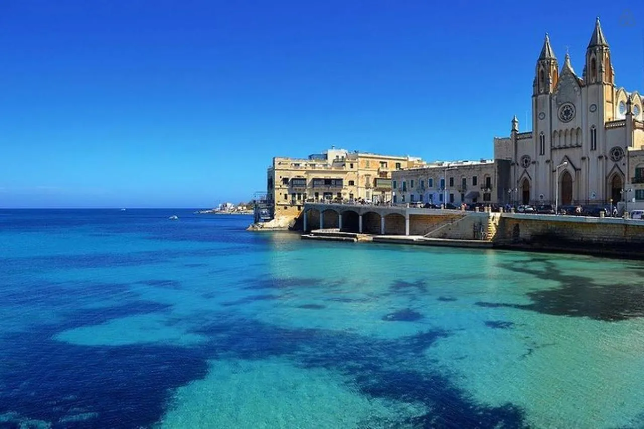 Idyllic Apartment Steps From The Promenade Sliema Malta