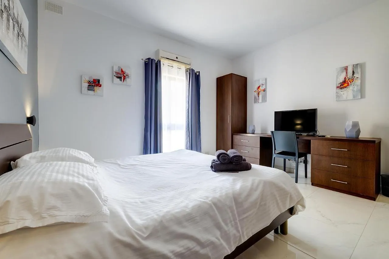 Idyllic Apartment Steps From The Promenade Sliema 0*,  Malta